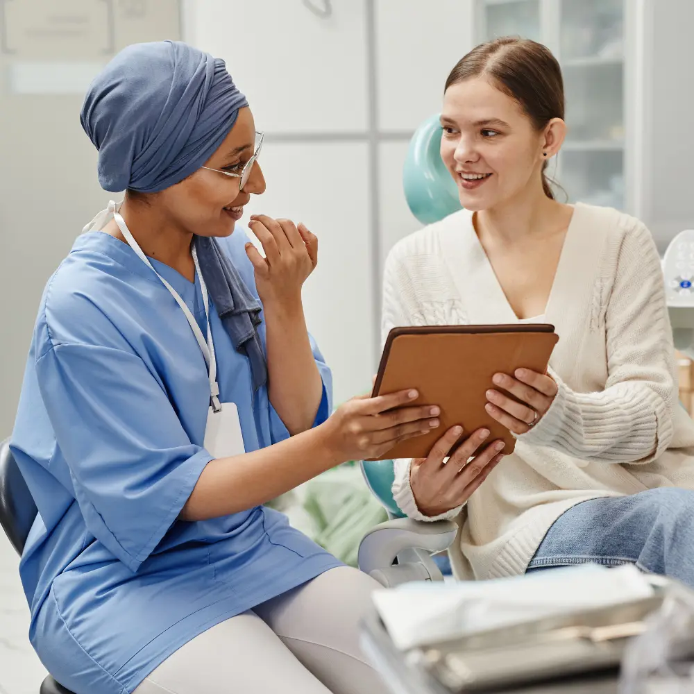 health navigator certification - nurse teaching the patient